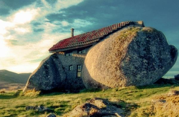 akmens namai-pasaulio-unikalus dizainas