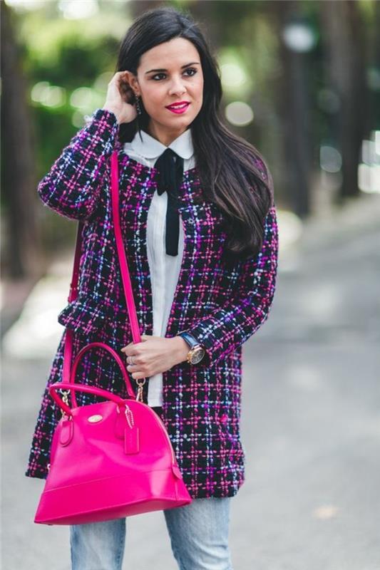 emblematičen-tweed-plašč-classic-chanel-model