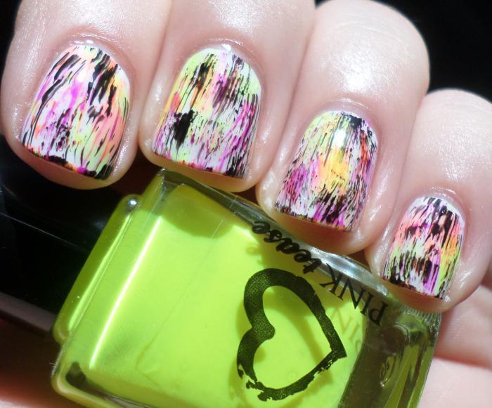manikura-graffiti-nail-art-graffiti-super-funky