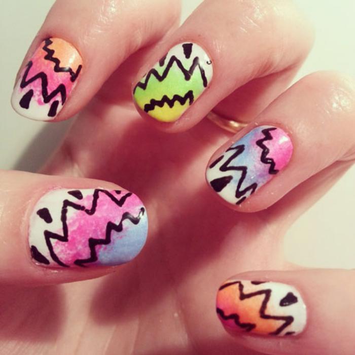 manikura-grafiti-nail-art-funky-v-lepih-barvah