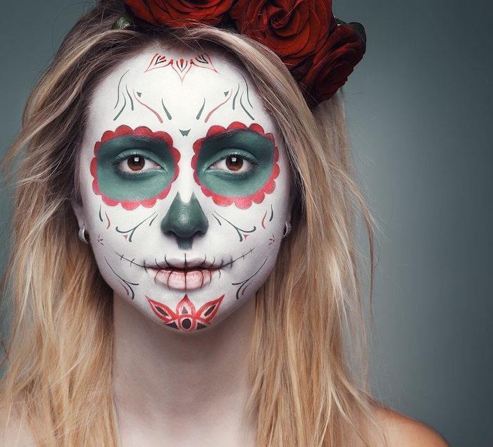Meksikos skeleto makiažo diena mirusiai Meksikos moteriai