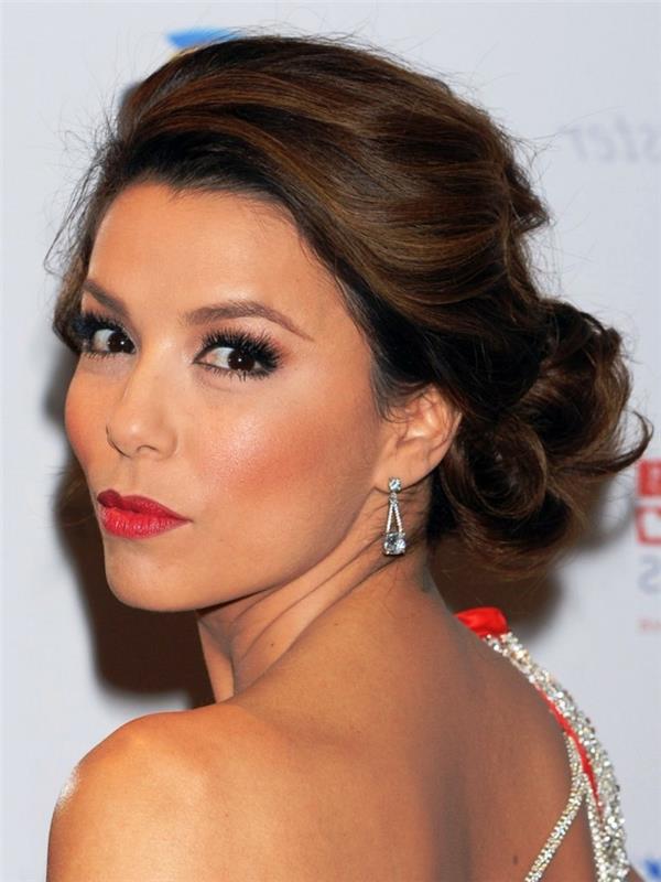 rudos akys, netvarkingos bandelių kojinės, oficialus proginis makiažas, Eva Longoria