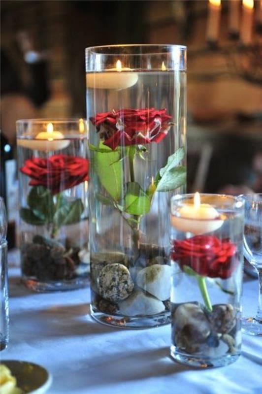 poroka-pravljica-lepotica-in-zver-disney-praznična-dekoracija-miza-dekoracija-lepe-vrtnice-in-sveče-kristalna vaza