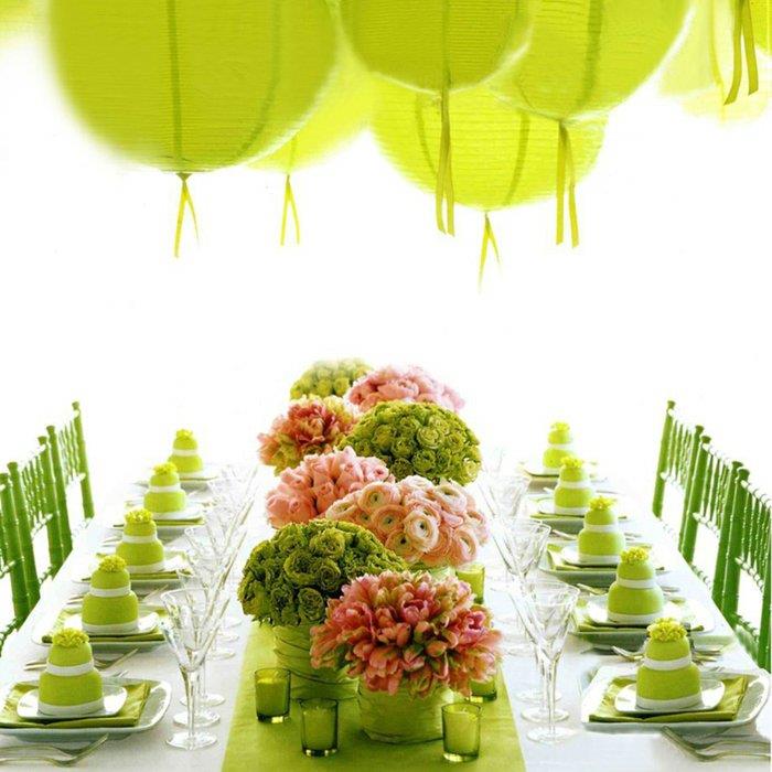düğün-ilginç-deko-masa-yeşil-şampanya-cam-lale-cam-harika-deko-fikri