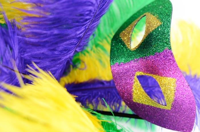 venedik karnavalı, farklı renklerde boya paleti ile parti maskesi nasıl yapılır