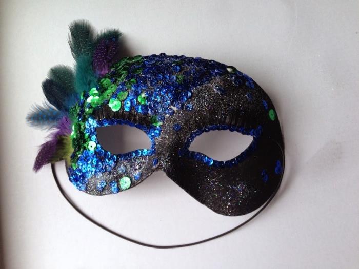 kendin yapmak için maske modeli, parıltılı ve tüylü karnaval maskesi dekorasyonu