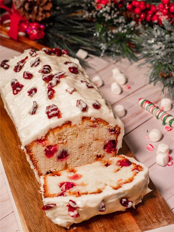 najboljša božična torta kako narediti čokoladno moko torta brusnice in kremna krema recept pecivo de noel