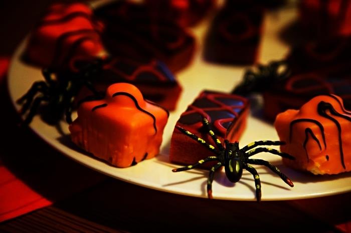 padėklas įvairių Helovino petit keturių aperityvui, greiti ir paprasti Helovino aperityvo receptai