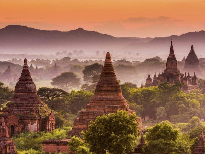 Gražus Mianmaro kraštovaizdis, kalnų peizažai, fantastiška kraštovaizdžio nuotrauka mobiliesiems telefonams, kalnai ir šventyklos