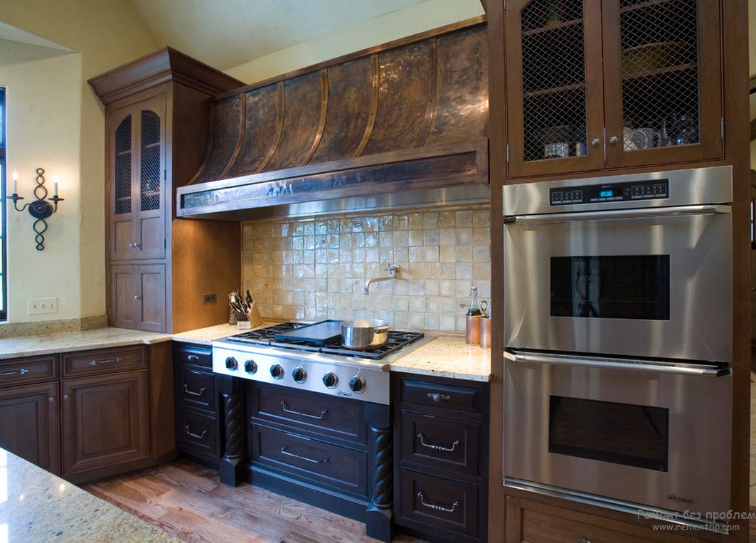 金属と木-キッチンのインテリアに最適な組み合わせ
