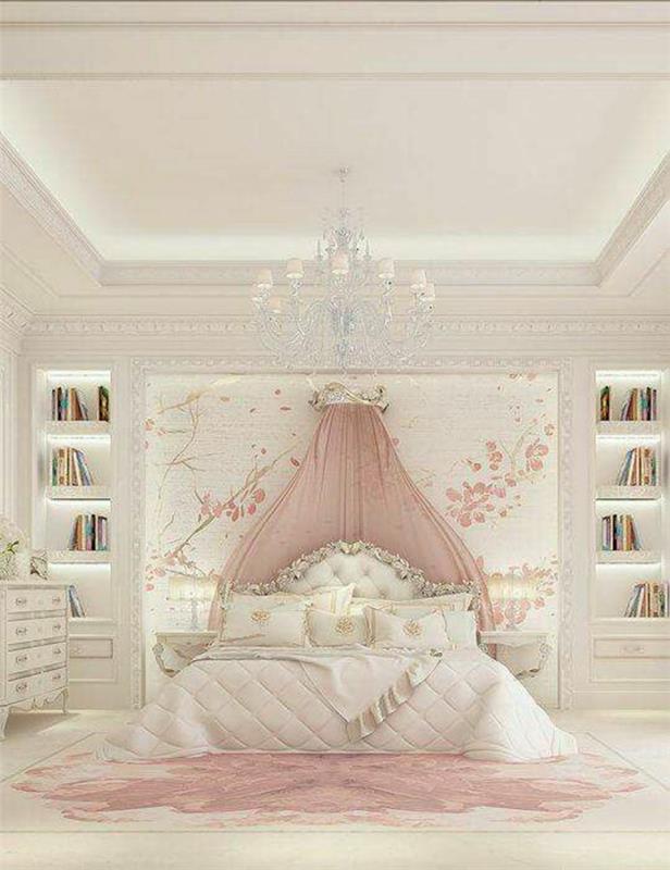 barokinė spintelė -lova baltame sienos fone su rožinėmis vyšniomis