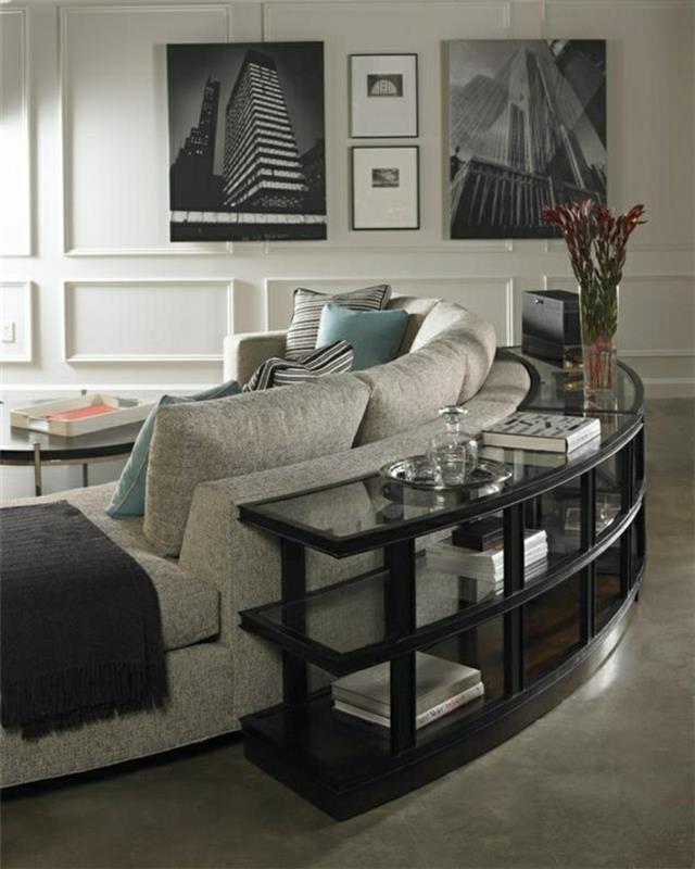 naglas-pohištvo-elegantna-dnevna soba-sivo-laneno-tla-sivo-zofa-freske