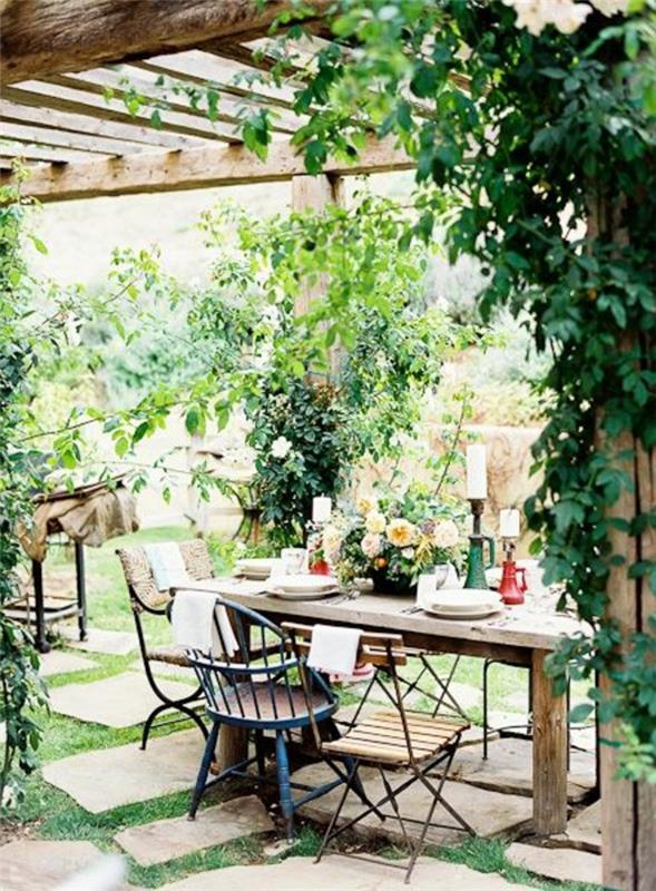 vrtno pohištvo-zelena-travnik-vrtno pohištvo-kovano železo-stol-zelena-trata