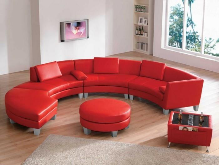 oturma odası-mobilya-kırmızı-deri-halı-parke-yer-bej-halı-beyaz-duvarlar-parke-modern