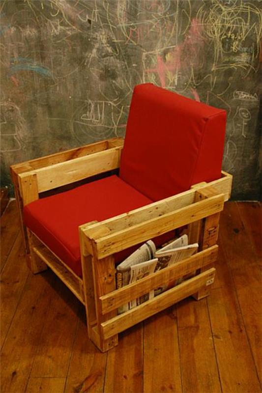 baldai-padėkluose-kūrybiniai-kėdės-padėkluose