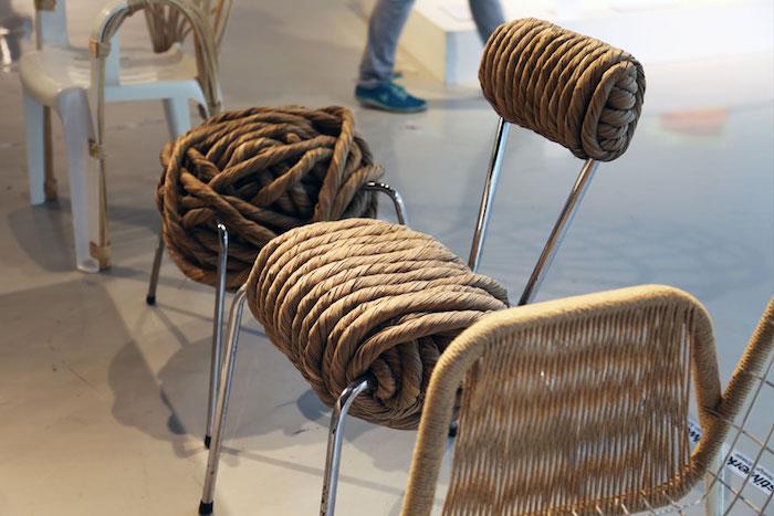 halatlar ve metalden endüstriyel tasarım sandalye