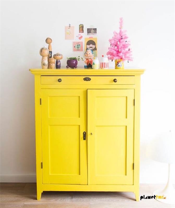 perdažyti komoda atnaujinti baldus geltonais dažais