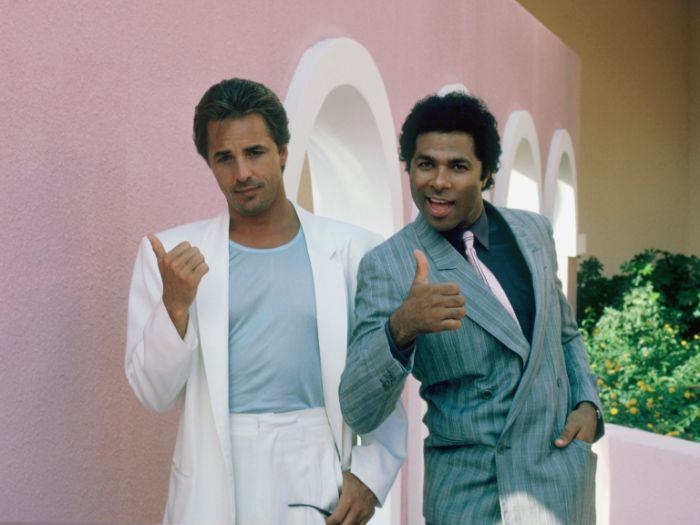 „Miami“ televizijos serialas, kuriame pastelinės spalvos buvo vėl įtrauktos į devintojo dešimtmečio populiariąją kultūrą