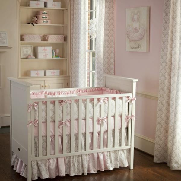 srčkan-baby-posteljo-v-roza-za-udobje-in-vašega-otroka-dobre-sanje