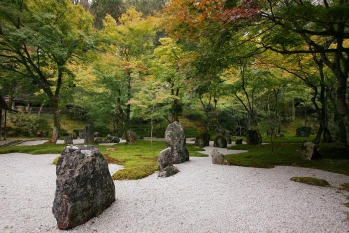 mini-zen-japonski-vrt-diy-ideja-v-japonskem parku