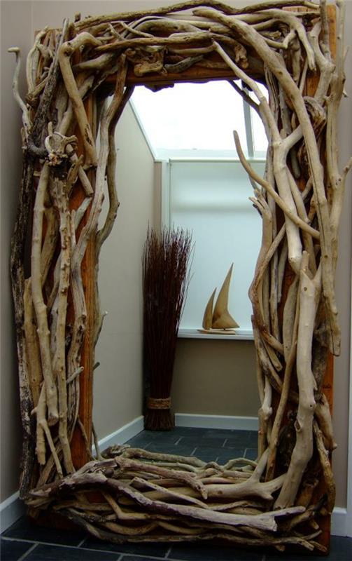 driftwood-mirror-a-veliko-ogledalo-postavljeno na steno