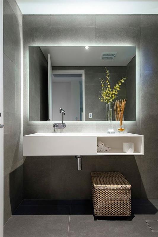 veidrodis-šviesa-juostelė-vonios kambarys-didinamasis-veidrodis-vonios kambarys-dizainas-prašmatnus