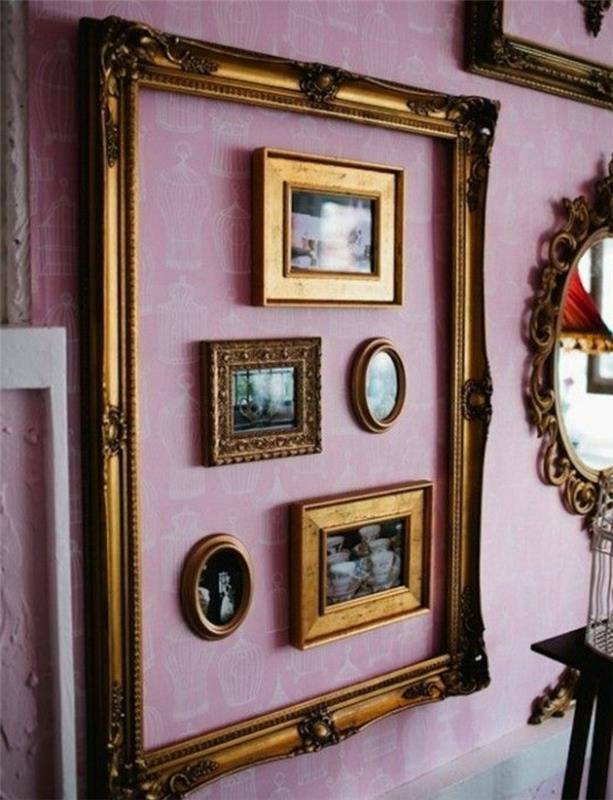 stena okvirjev, primer mise en abyme, vintage zlati okvir z okvirji za fotografije v različnih formatih, roza stena za ozadje z vzorcem kletke za ptice