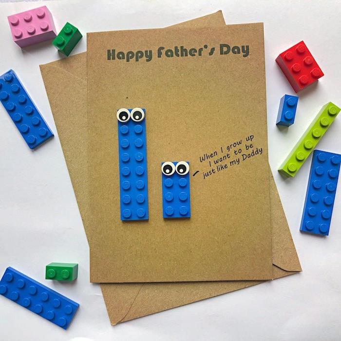 Tėvo dienos dovanų idėjos modelis, kurį lengva padaryti su lego gabalėliais kilnojamomis akimis, Tėvo dienos atvirukas darželyje