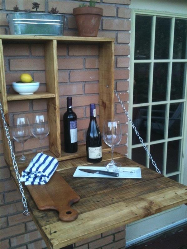„Pasidaryk pats“ deko medinė dėžė balkonui, sulankstomas stalas sienai mažoje terasoje, padarykite lentyną su vyno dėžute