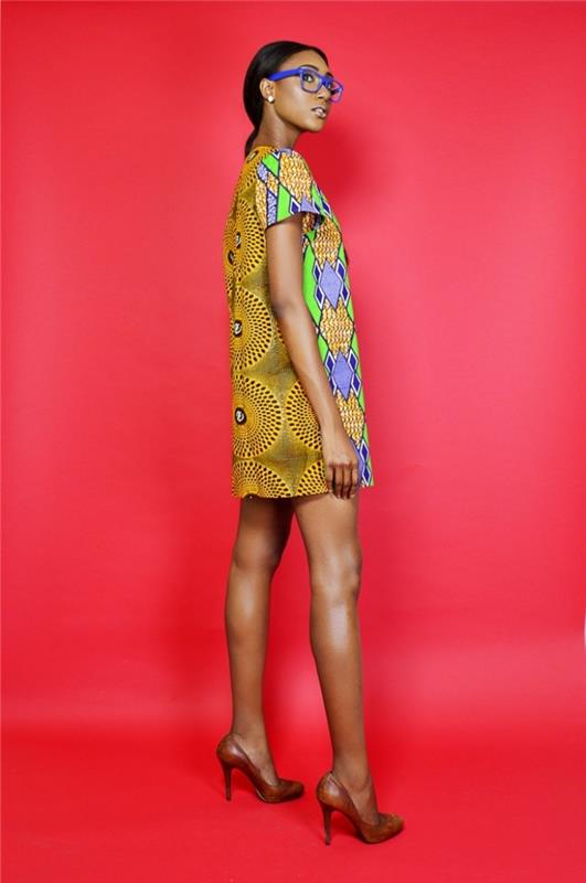 Afriška tunika v rumeni barvi z zelenimi in modrimi geometrijskimi vzorci, ideja za ženska oblačila v afriškem slogu