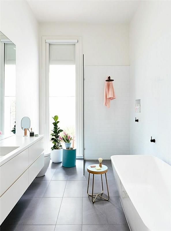 model-kopalnica-s-lepo-kadjo-v-belem-dizajnu-veličastna-zelena-rastlina