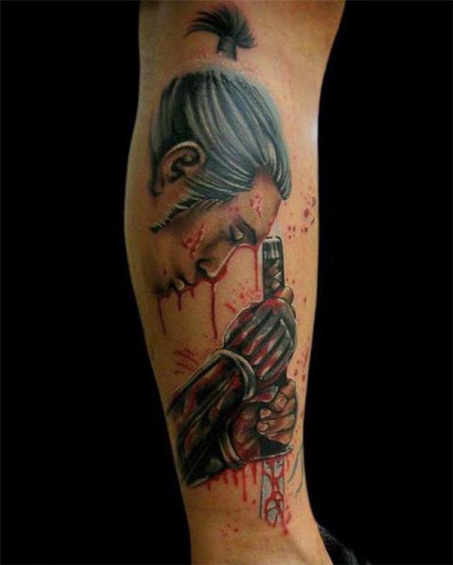 tetovaža bojevnika samurajev in katane harakiri