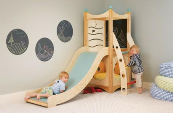 moderno-pohištvo-za-otroško-sobo-in-leseno-žleb