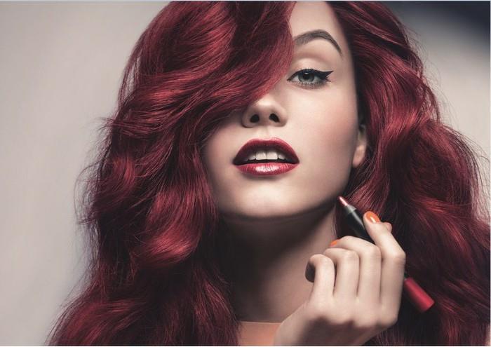 moderna-barva-rdeča-ideja-trend-trend-barva las