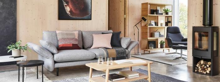 oturma odası için eski mobilyalar nasıl modernize edilir, pastel gri kumaş örtü, ahşap mobilyaların yenilenmesi