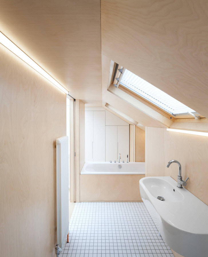 Bagno dall'architettura sofisticata