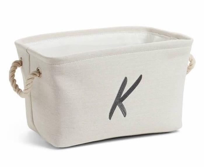 Darilo za stanovanje uporabno in srčkano darilo dobro zapakirano kul ideja košarka personaliziran monogram