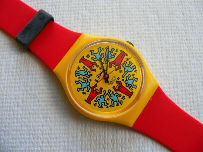 swatch-watch-z-večbarvnimi znaki-spremenjeno velikostjo