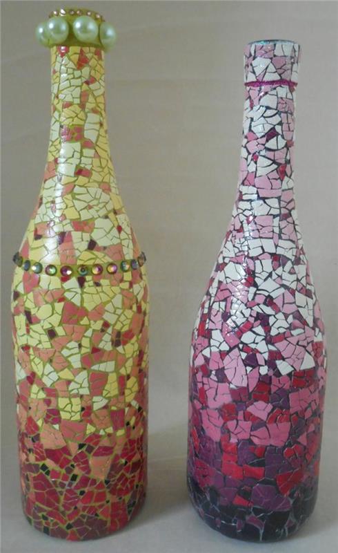 cam şişelerle ne yapılacağına dair fikir, şişeye yapıştırılmış renkli yumurta kabuğu parçaları, çok renkli mozaik, gölgeli efekt