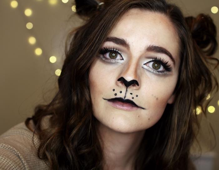 paprasto Helovino makiažo pavyzdys, piešimo technika ant veido akių kontūro nosies ir kačių ūsų pavidalu