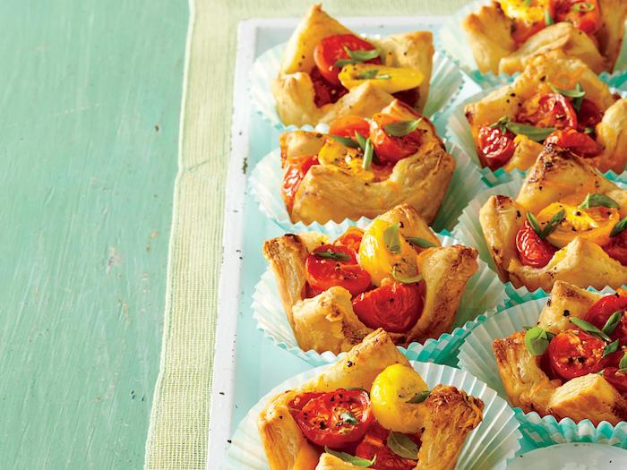 çeri domatesli ve fesleğenli tuzlu muffin nasıl yapılır, tuzlu puf böreği tarifi
