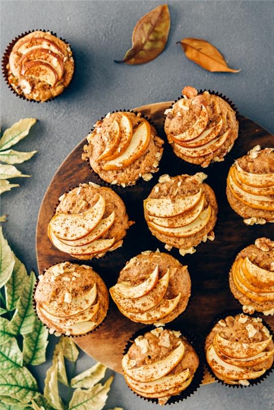 glutensiz elmalı ve tarçınlı kekler, kahvaltı veya atıştırmalık için kolay diyet tarifi