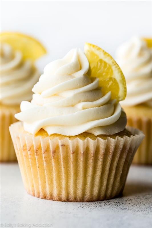 yumurtasız cupcake nasıl yapılır, limonlu ve vanilyalı yumurtasız muffin fikri, yumurtasız muffin tarifi
