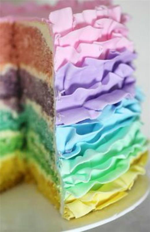 večbarvna torta-dekoracija