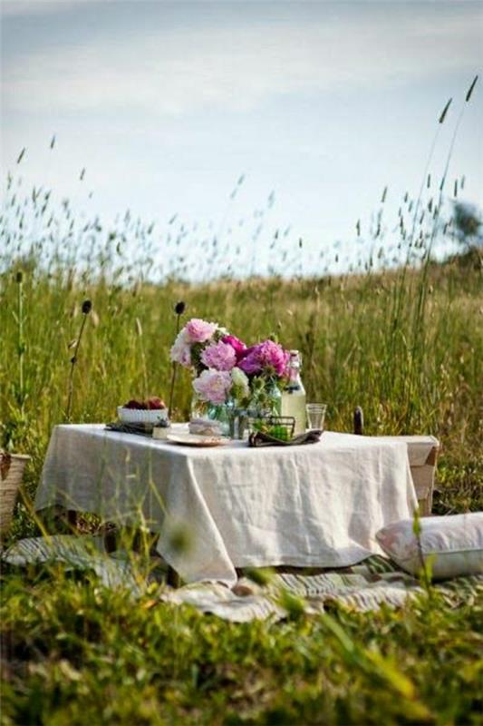 smėlio spalvos-lino-staltiesės-gėlių-sodo-stalo-kempingo-kavos staliukas