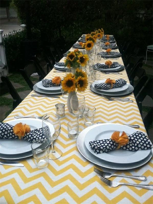 geltonai balta staltiesė-elegantiška stalo servetėlė su baltais taškeliais-saulėgrąžomis