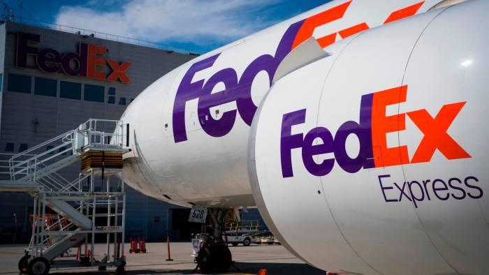 „FedEx“ vežėjas paduoda skundą JAV prekybos departamentui, kurį kaltina neįvedusiomis siuntų filtravimo taisyklėmis