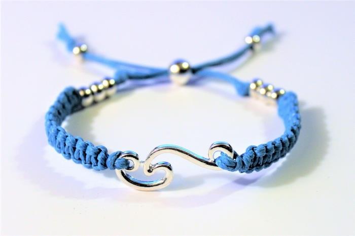 izdelovanje nakita z vozli makrame, DIY nakit, model zapestnice iz modre usnjene vrvi