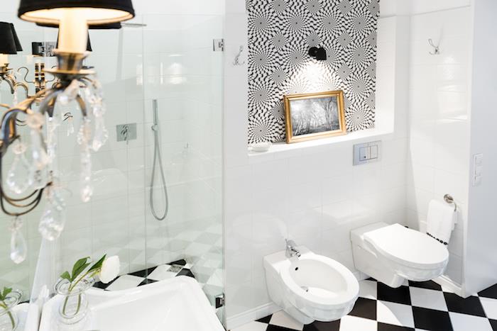 Siyah beyaz optik illüzyon panosu, banyo dekorasyon fikirleri, ilham verici banyo duvar dekoru