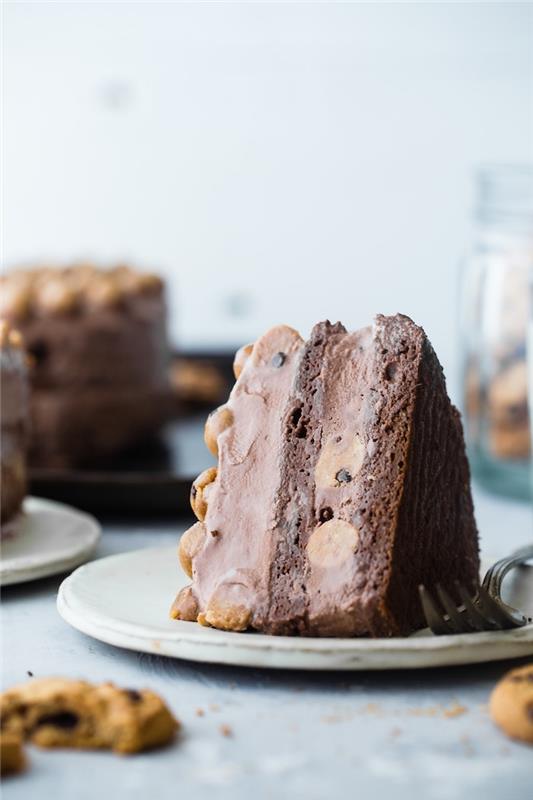 Šokoladinio pyrago receptas šokolado fondanto pyrago receptas paprasta idėja šokoladas ir lazdyno riešutai